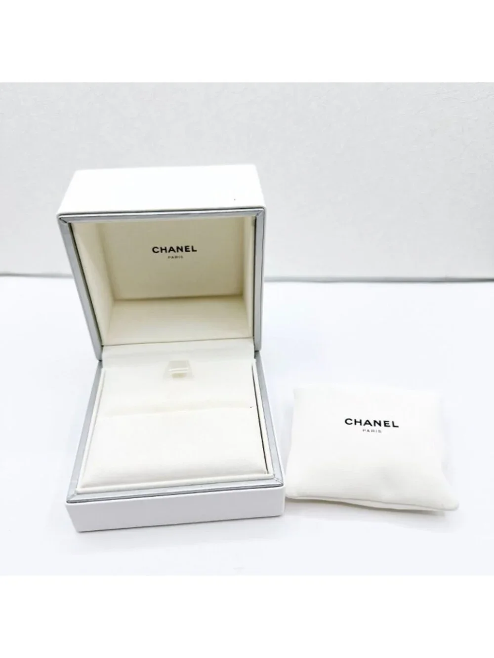 Chanel Coco Crush Diamond Platinum Gia With Ring